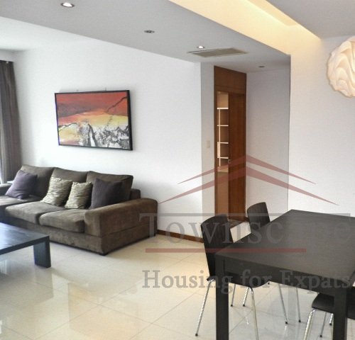 Ladoll Shanghai apartment Elegant and bright 3br apartment for rent near West Nanjing Road