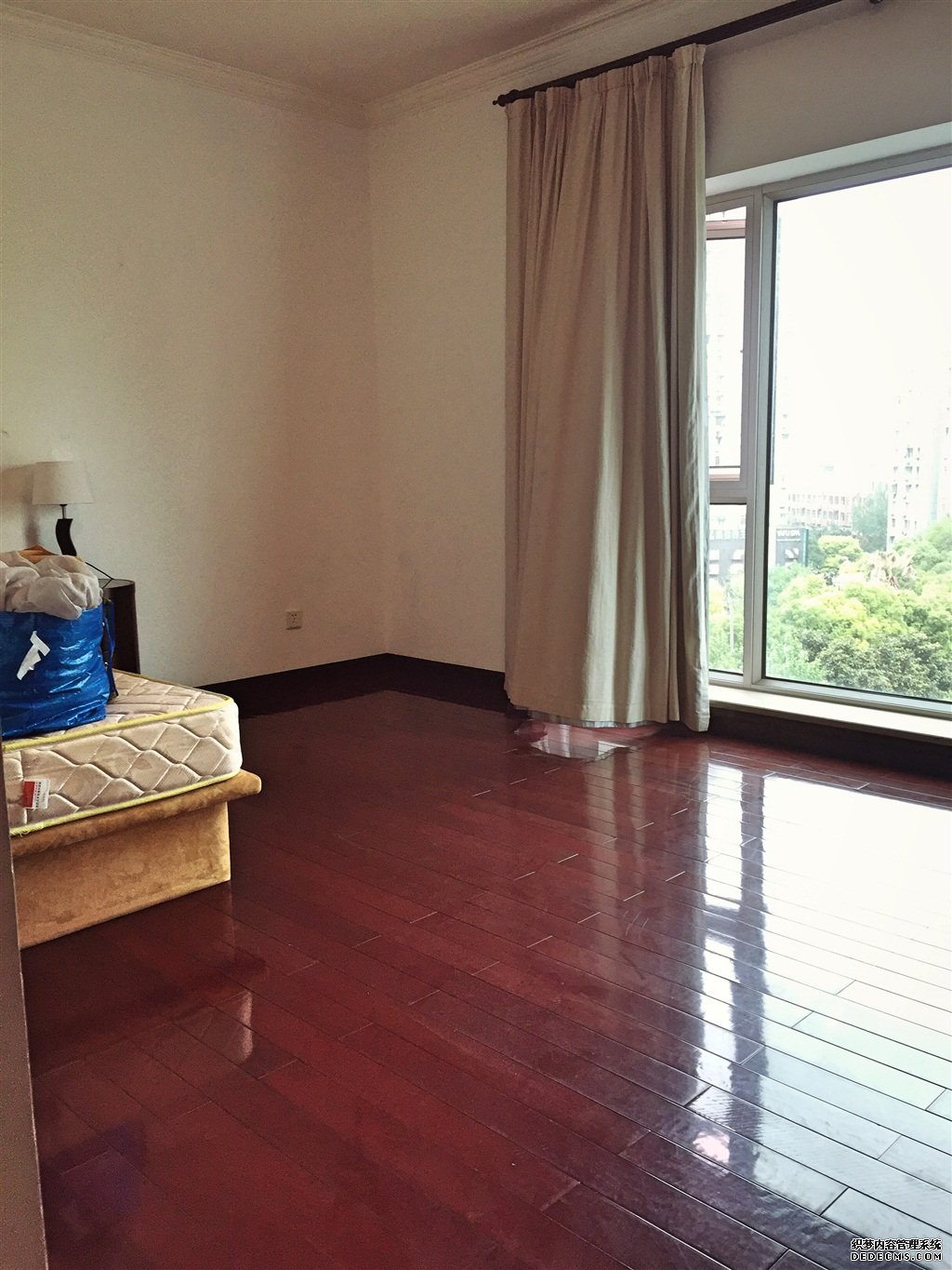 Shimao Riviera Shanghai 4br apartment Ample 4BR Apartment for rent in Lujiazui CBD