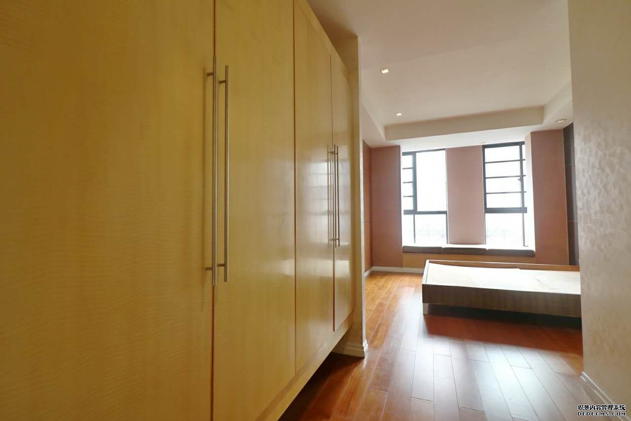 Shanghai apartment for rent Modern, spacious 4BR Apartment at Dapuqiao