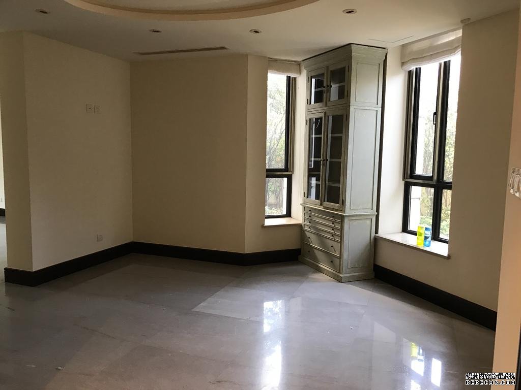  Luxury Maisonette Apartment for rent in former French Concession