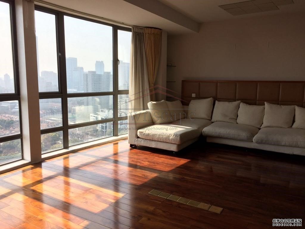  Sunny & Spacious 1BR Apartment near West Nanjing Road