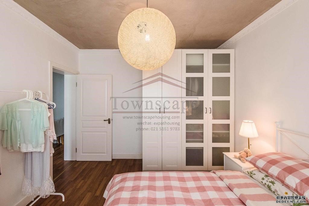  Modernized Real 1-bedroom Apartment in French Concession