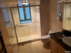  Clean 2.5BR Modern Apartment in Xujiahui