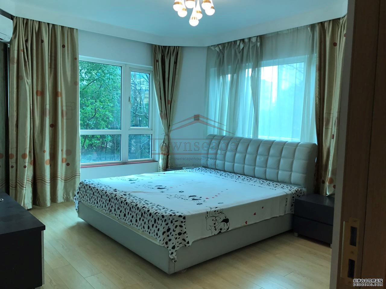  Clean 2.5BR Apartment in Jingan