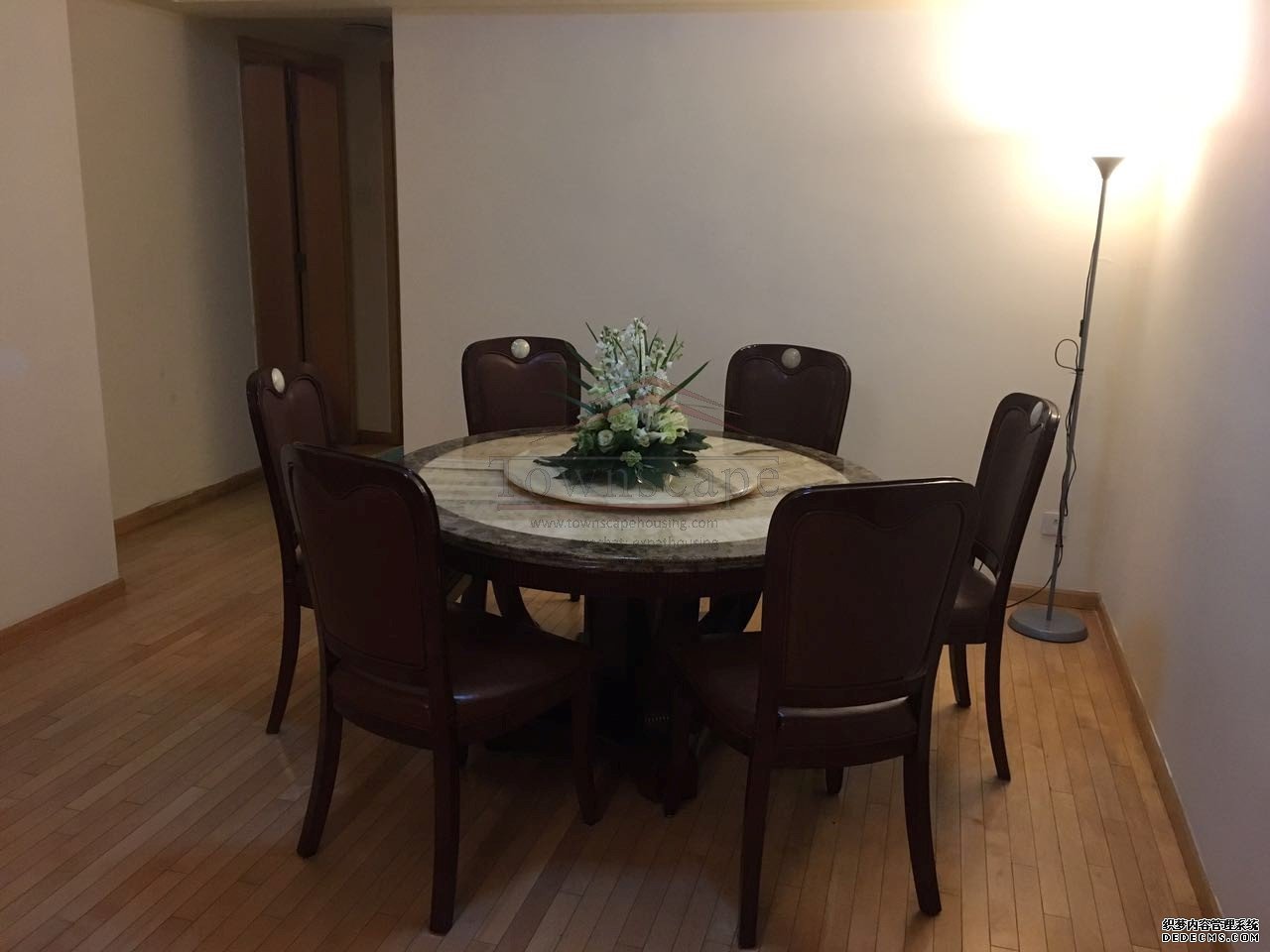  Homey 3BR Apartment in Jing