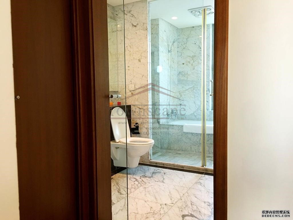  Elegant 3BR High-Floor @West Nanjing Road