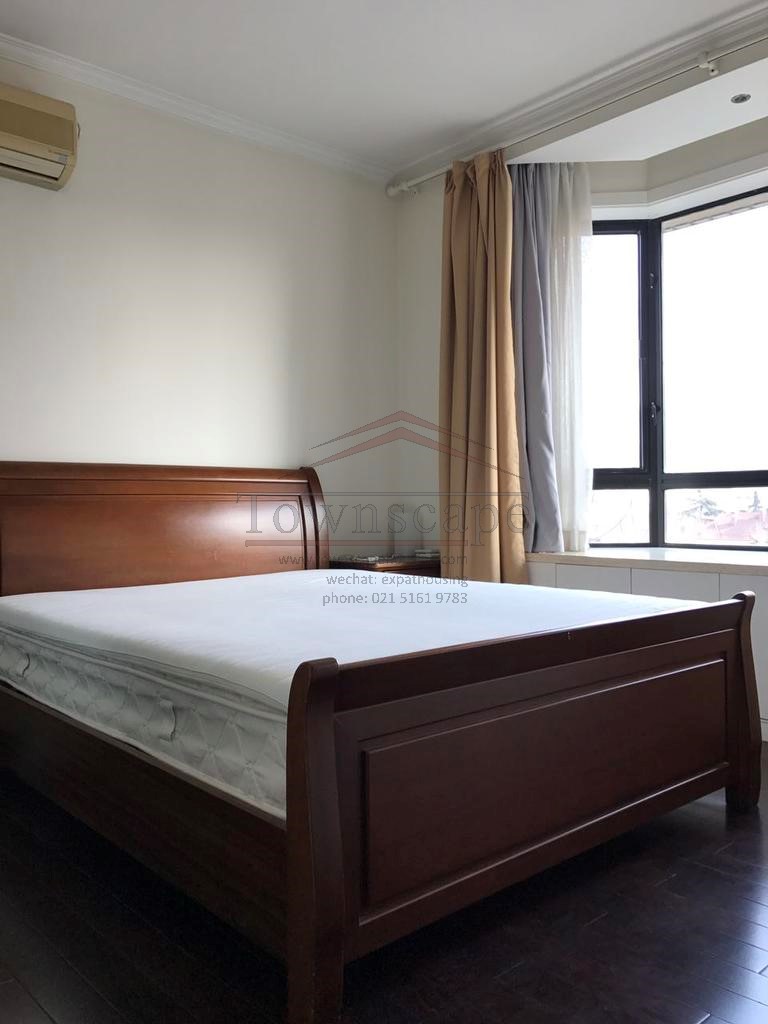  Sunny 2BR Apartment in French Concession near IAPM