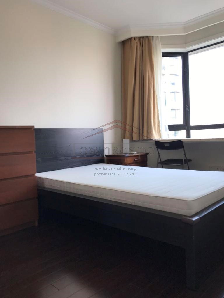  Sunny 2BR Apartment in French Concession near IAPM