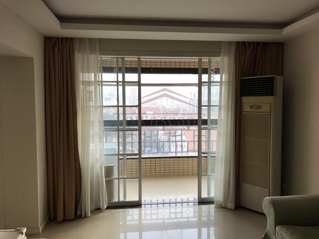  Sunny 2BR Apartment in French Concession near IAPM