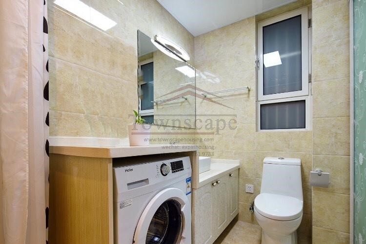  Bright 1BR Apartment near Jingan Temple