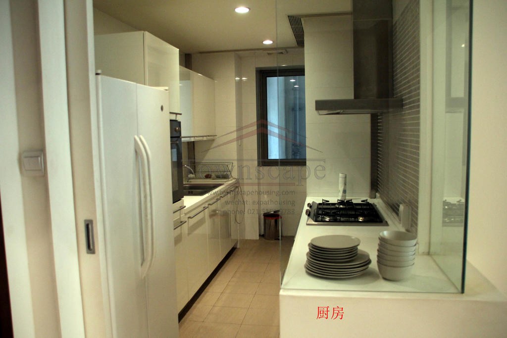  2.5BR Apartment at West Nanjing Road