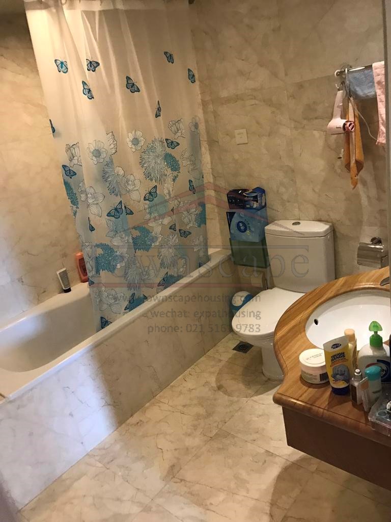  Welcoming 2BR Apartment for Rent in Lujiazui