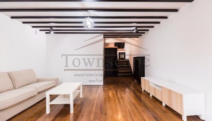  Big Loft Apartment with Balcony in central Downtown