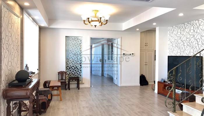  4BR Penthouse w/Roof-Top in Jingan