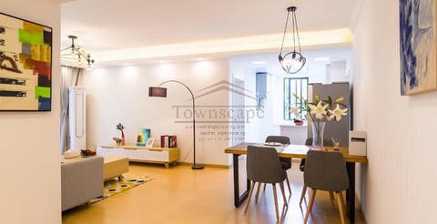  Bright 3BR Apartment for Rent in Jingan