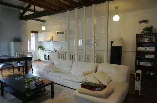  Beautiful Old House 2BR, 120sqm in French Concession