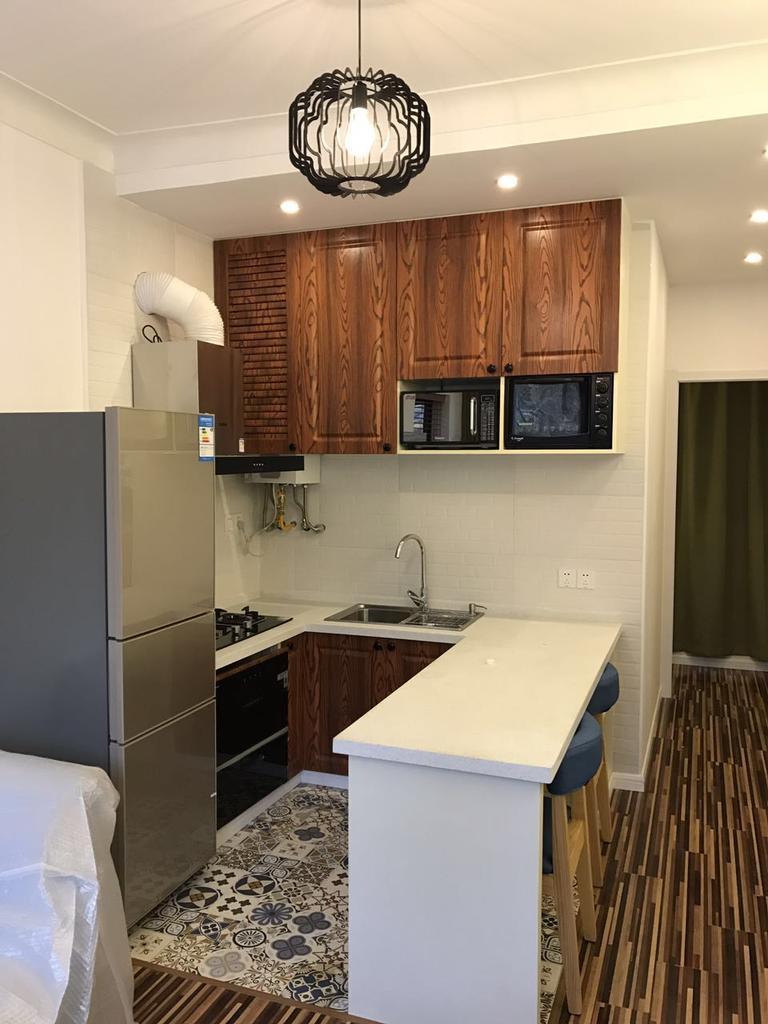  Nice 1BR Apartment w/Terrace in French Concession