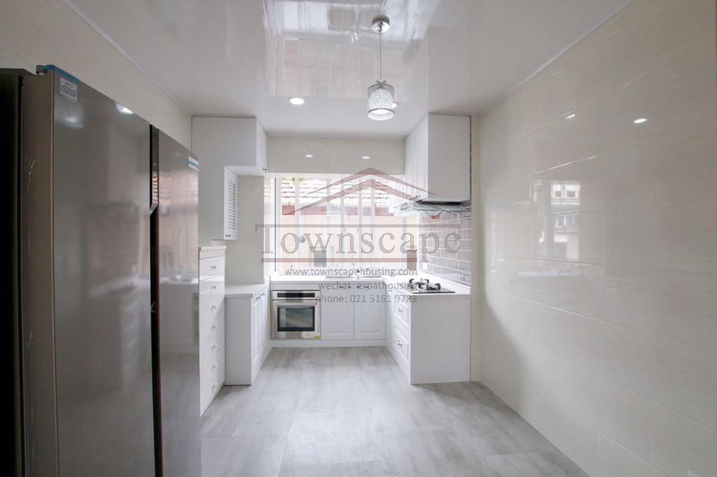  Modernized 2BR Apartment near Jiangsu Road