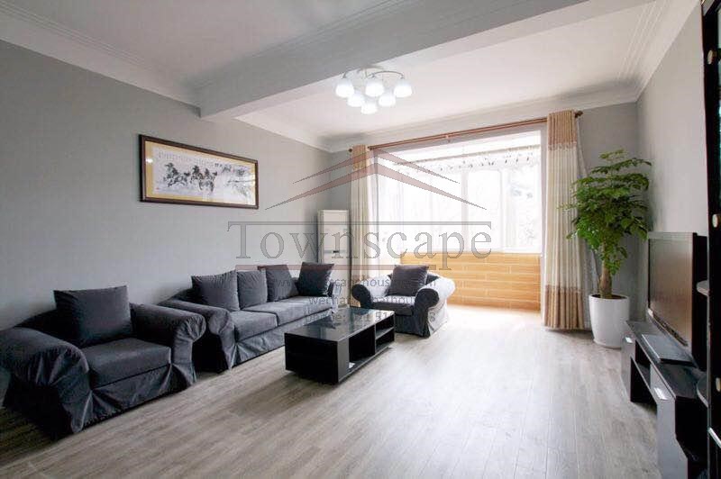  Modernized 2BR Apartment near Jiangsu Road