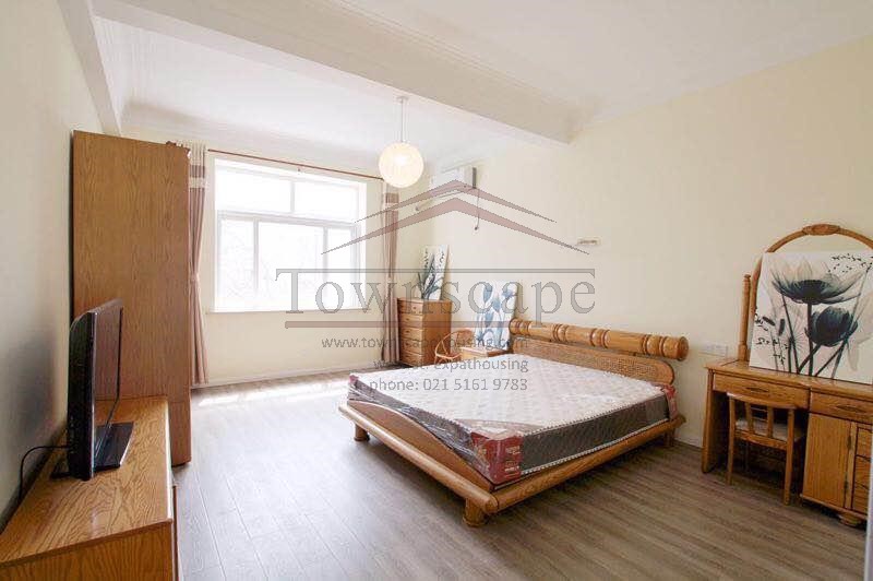  Modernized 2BR Apartment near Jiangsu Road