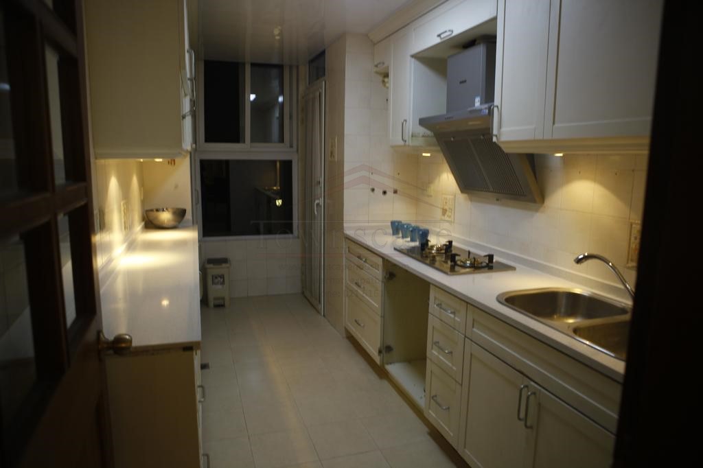  3BR Apartment w/Floor-Heating nr Metro Line 10/Gubei