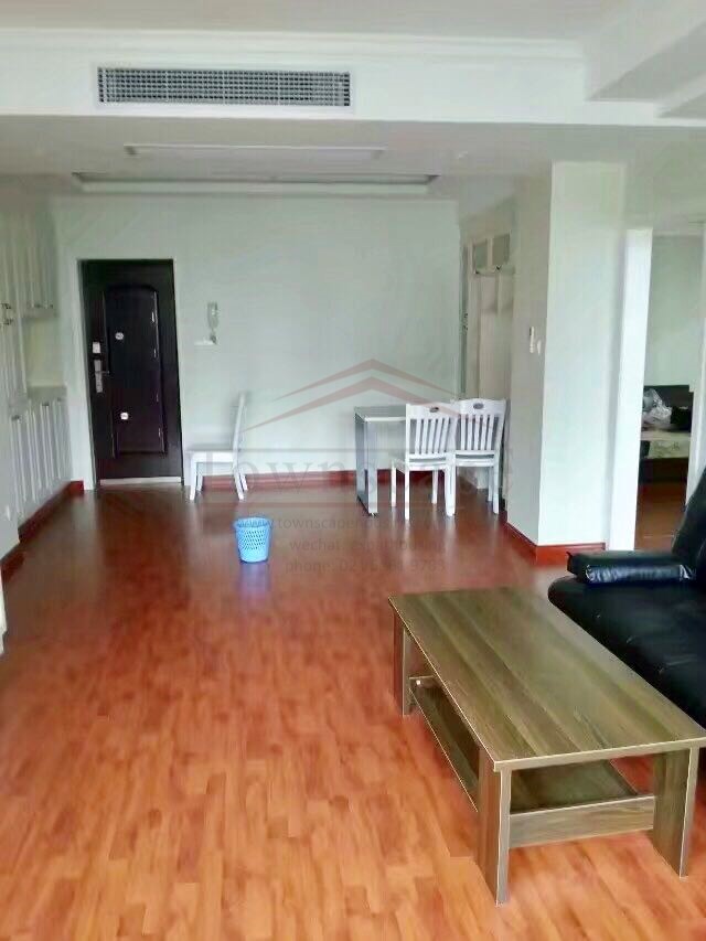  Bright and Clean 2BR Apartment in Downtown at XiaoNanMen Metro Line 9