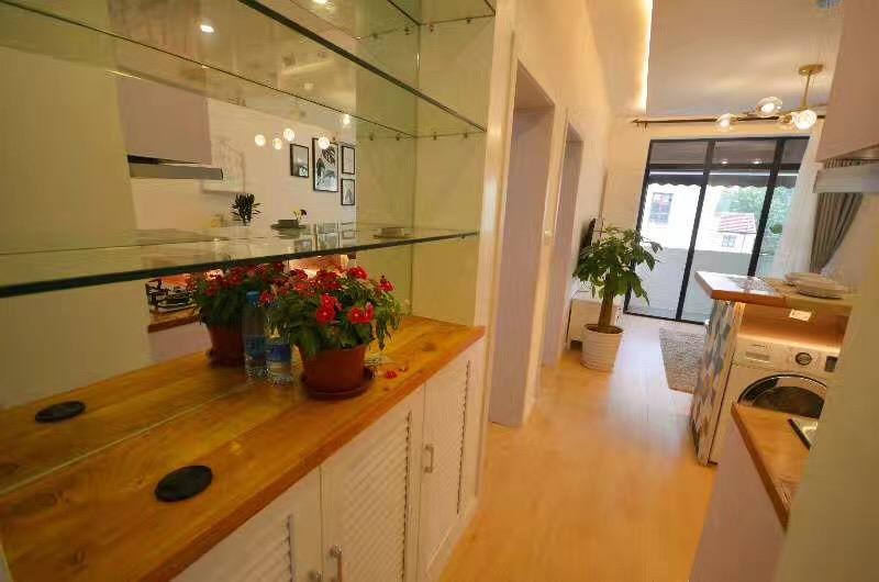 2 bedrooms apartment french concession Bright 2 bedrooms apartment with clean design