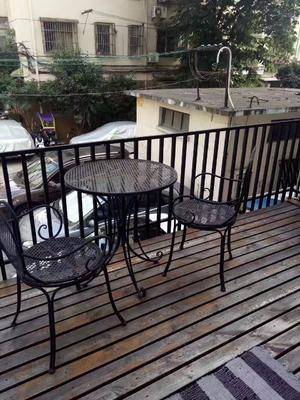  1 Bedroom Apartment with Balcony in Jing