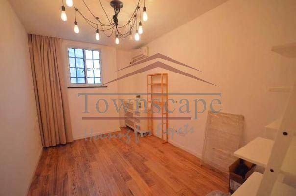  Ample 2BR Apartment with Floor-Heating in Hengshan Road