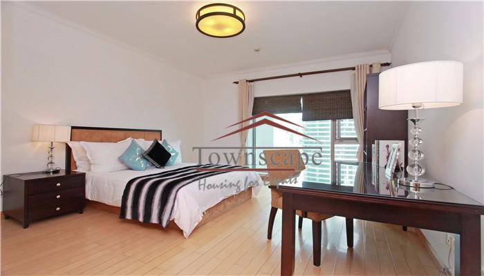  Spacious Family Apartment in Lujiazui