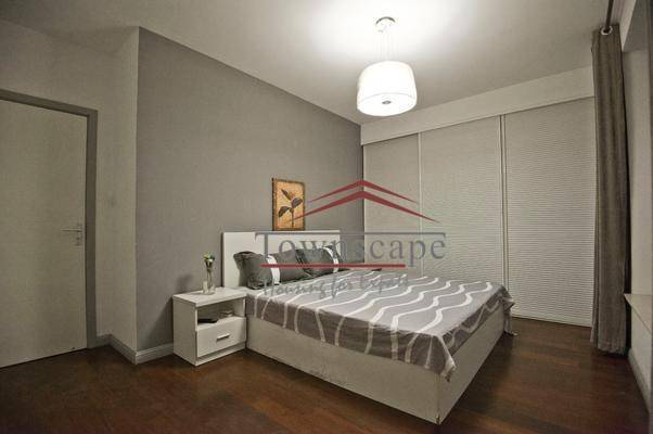  Renovated 4BR Apartment in Putuo beside Metro L13