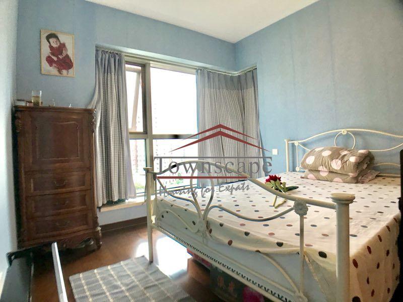  Homey 2BR Apartment in Jing an