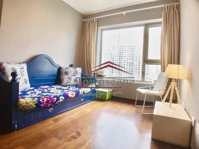  Homey 2BR Apartment in Jing an