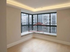  High-end 4BR Apartment in New Jing