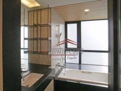  High-end 4BR Apartment in New Jing