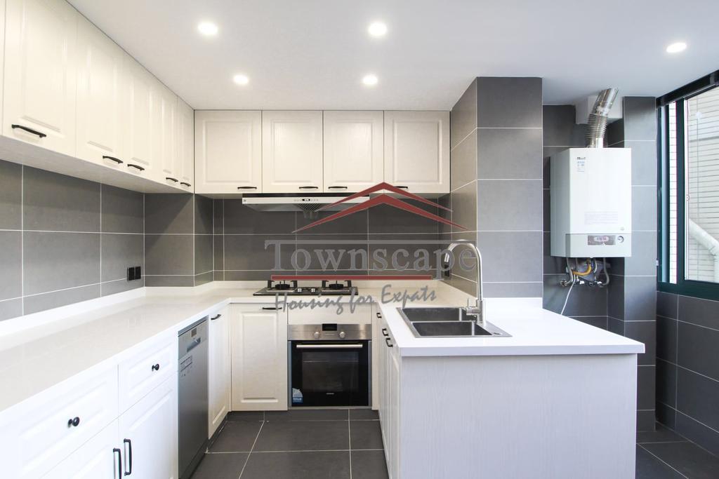  Modern 3BR Apartment for Rent in Xujiahui