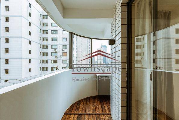  Modern Apartment with Floor-Heating in Shanghai Downtown