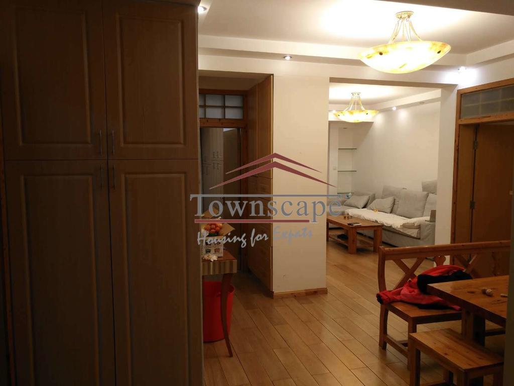  Modern Apartment w/Terrace nr West Nanjing Rd