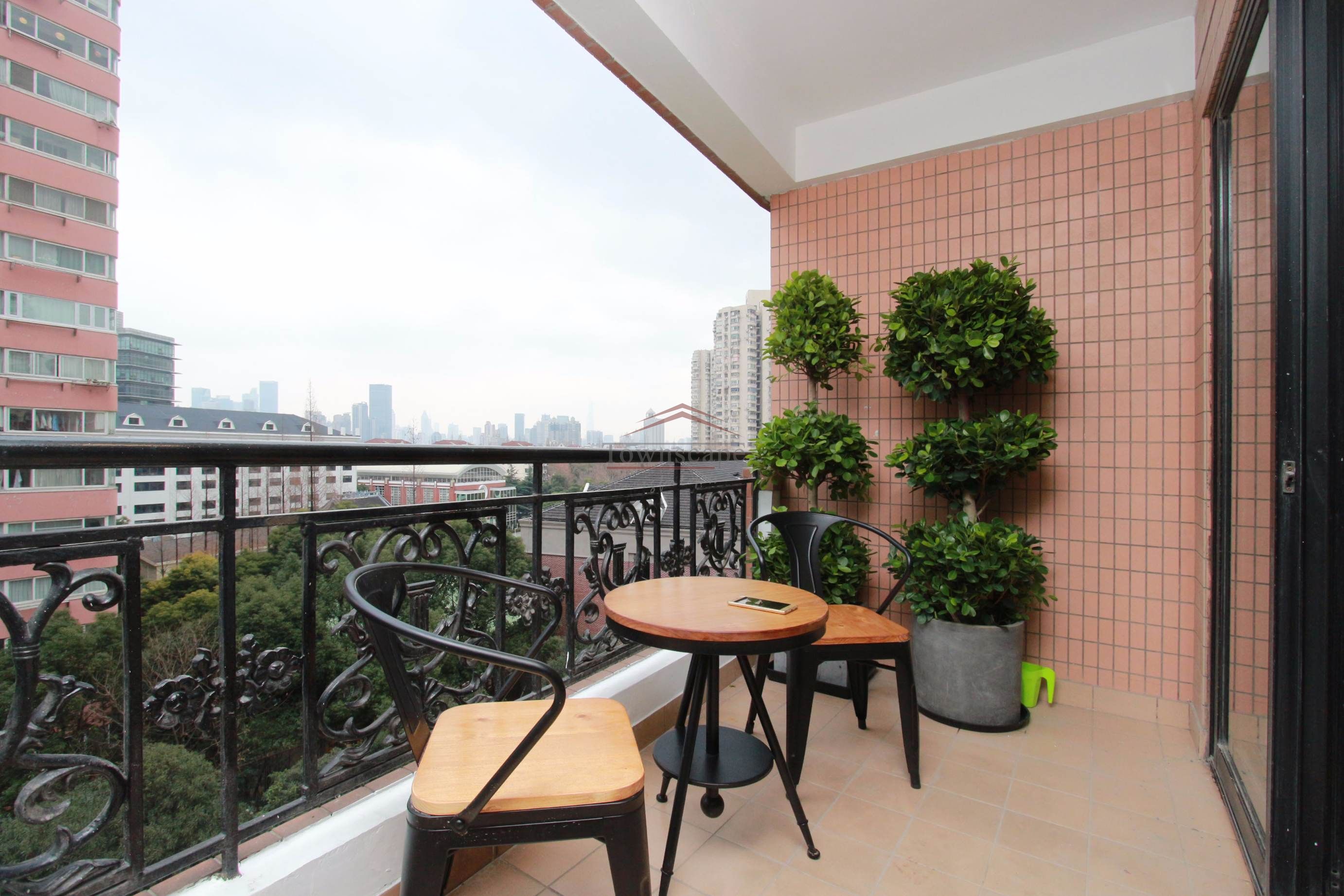  High-End 2BR Apartment with Floor-Heating near Jiaotong University