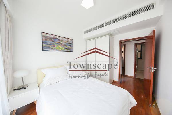  Family Apartment in Tianshan near Hongqiao and Metro Line 2