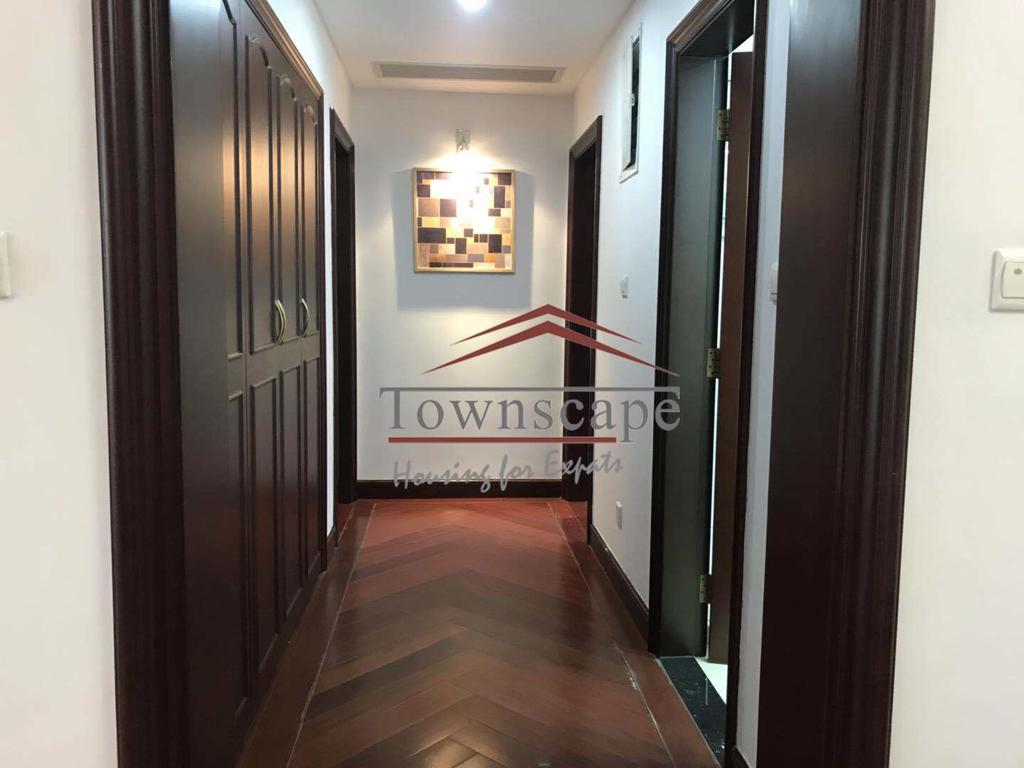  Spacious 3BR Apartment at Gubei Golden Street