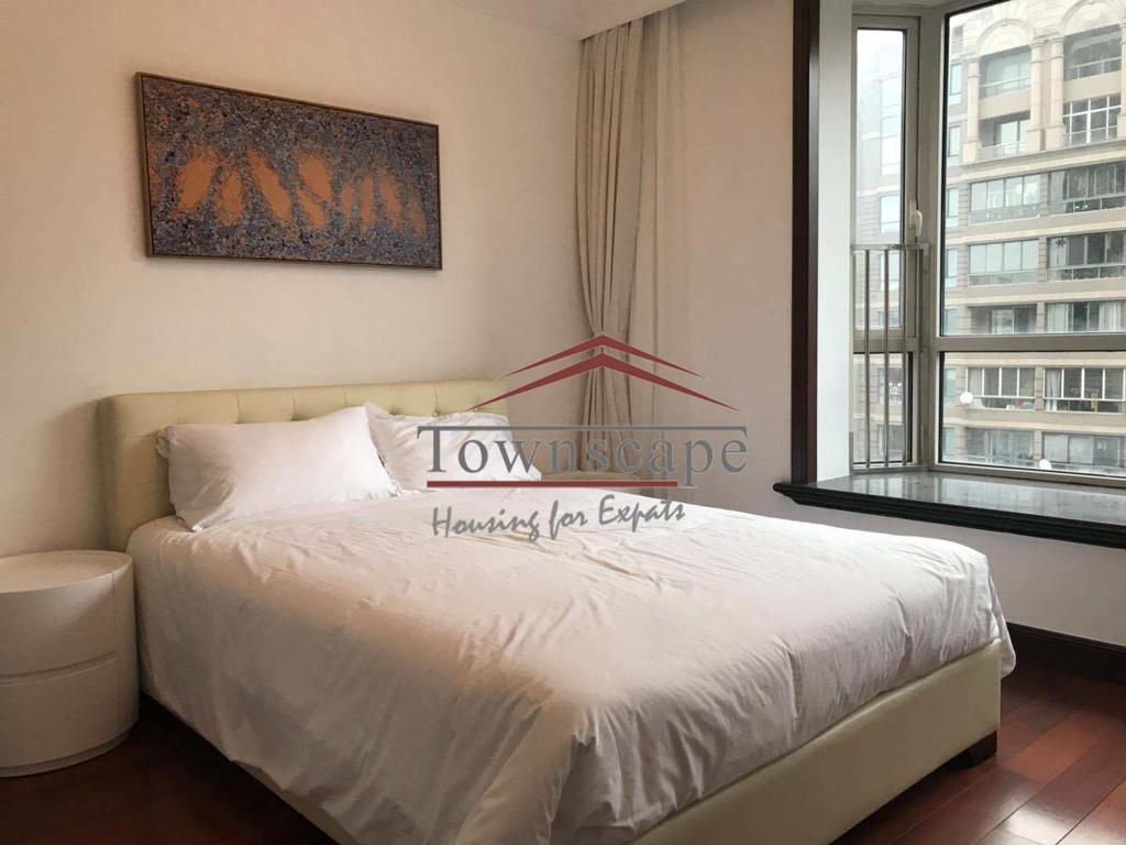  Spacious 3BR Apartment at Gubei Golden Street