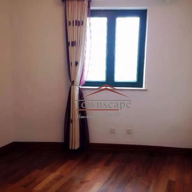  Modern 3BR Apartment in Lujiazui