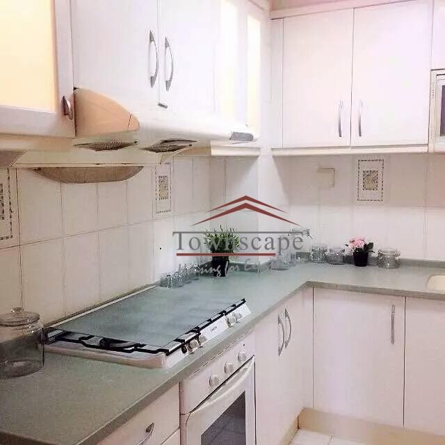  Modern 3BR Apartment in Lujiazui