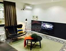  Renovated 1BR Apartment with Patio in Gubei