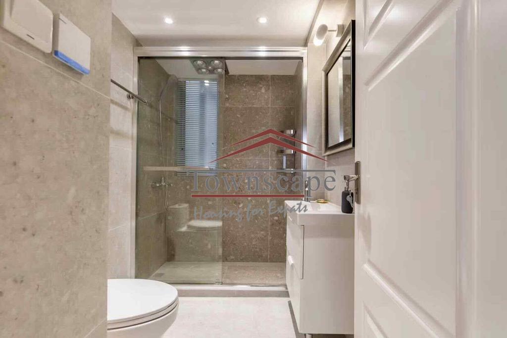  High-End 3BR Apartment with Floor-Heating in Shanghai Xujiahui