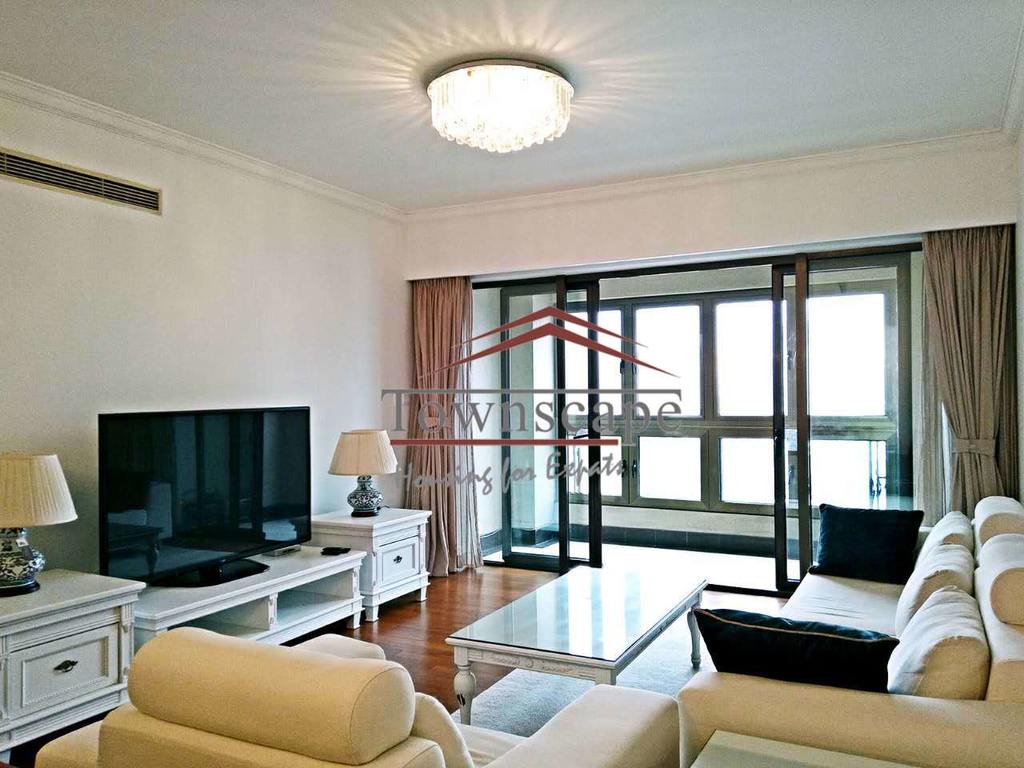  Spacious 3BR Apartment in Xintiandi