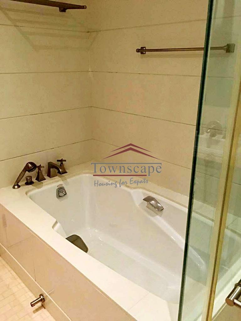  Spacious 3BR Apartment in Xintiandi