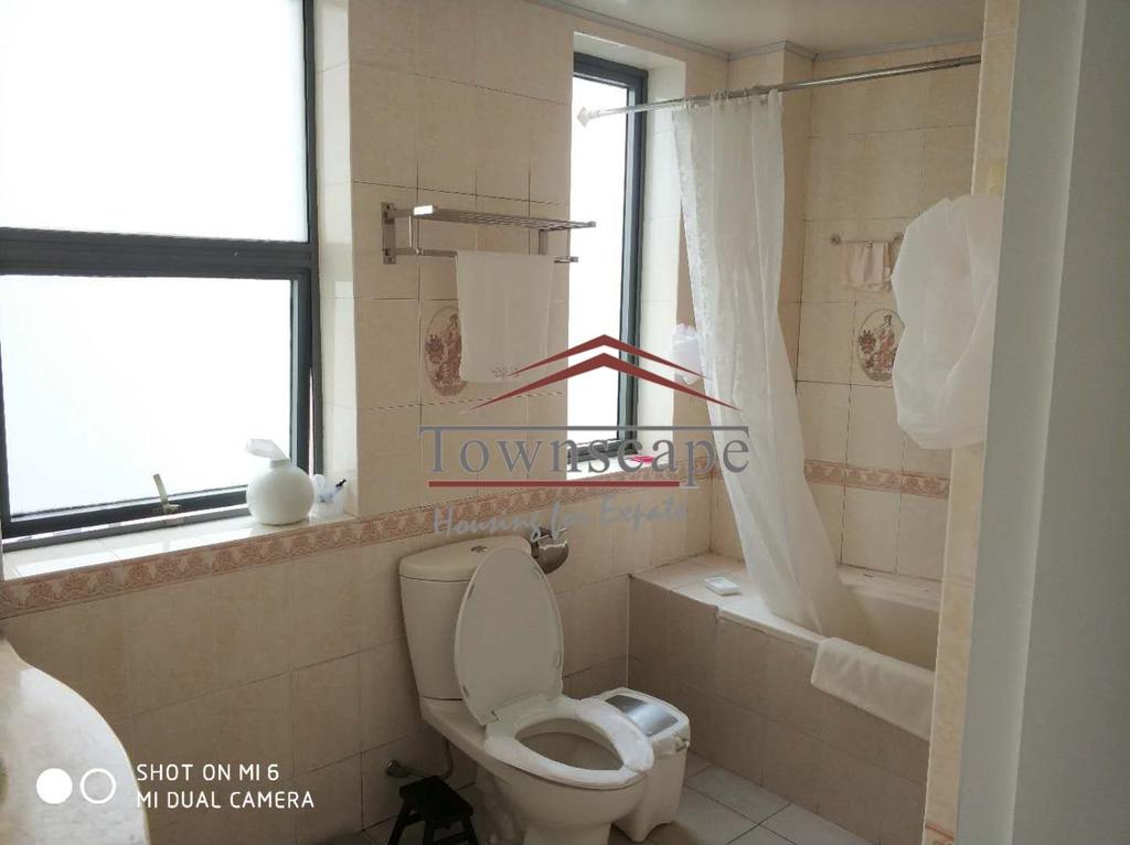  Bright 3BR Apartment at Dapuqiao