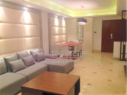  Elegant, Ample 3BR Apartment beside Suzhou Creek